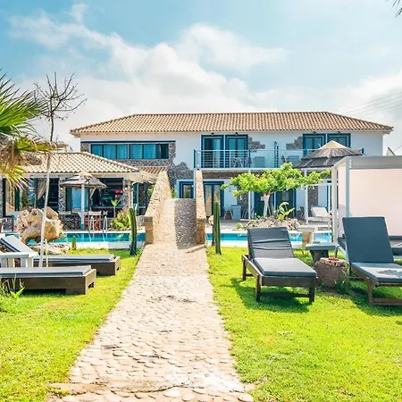 Mirage Arillas Type C18 アパート *